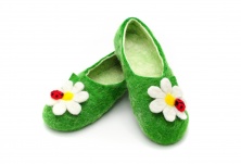 Felt slippers "Daisies on green" | Online store of linen products «Linife»