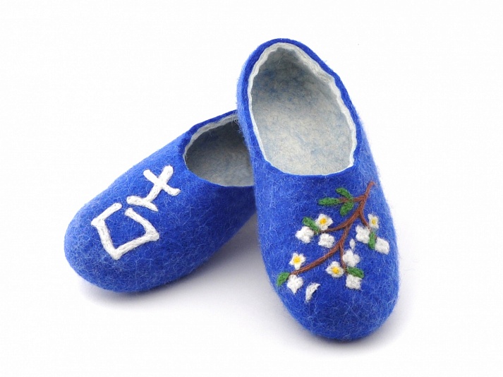 Felt slippers "Luck" | Online store of linen products «Linife»