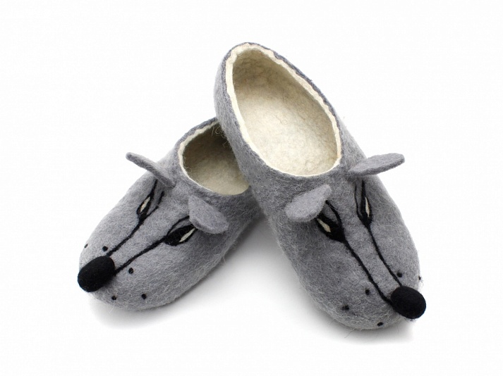 Felt slippers "Wolves" | Online store of linen products «Linife»