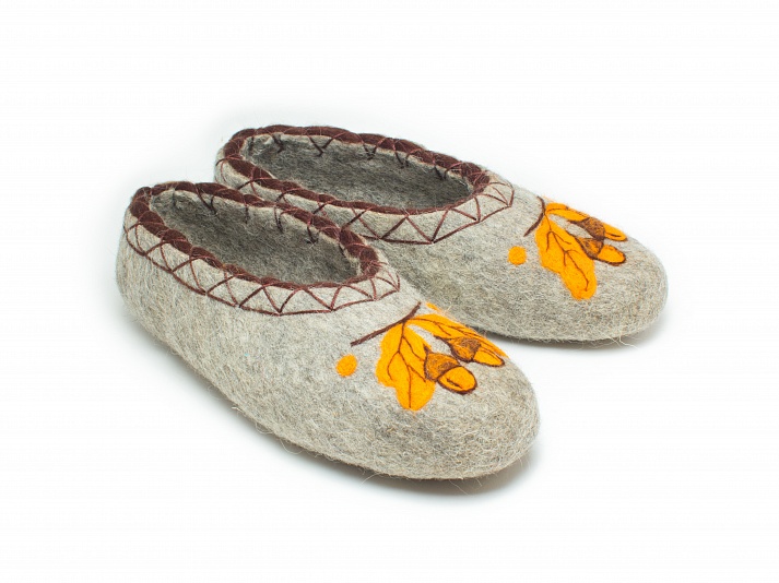 Felt slippers "Acorns" | Online store of linen products «Linife»