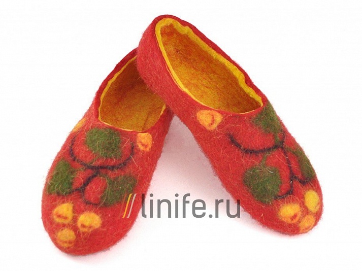 Felt slippers "Berries" | Online store of linen products «Linife»