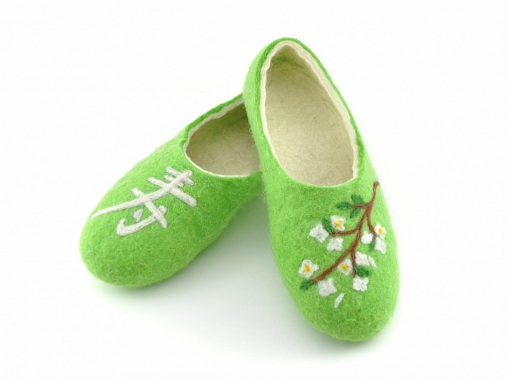 Felt slippers "Longevity" | Online store of linen products «Linife»