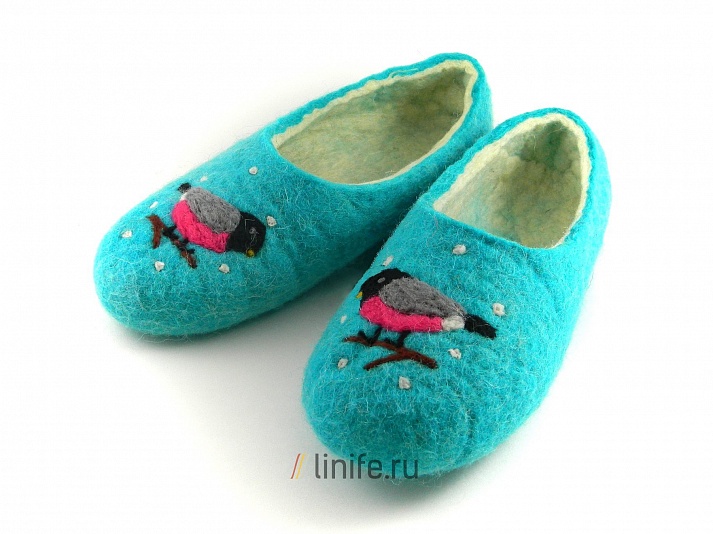 Felt slippers "Bullfinches" | Online store of linen products «Linife»